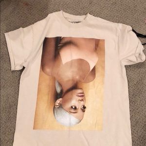 ARIANA GRANDE SWEETENER MERCH